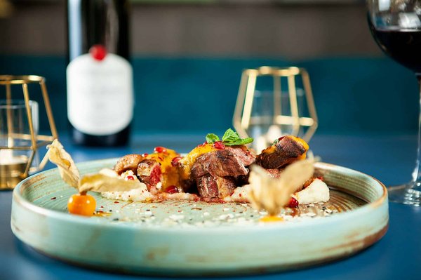 Comment découvrir les traditions culinaires de la région du Piémont, Italie : ateliers et dégustations ?